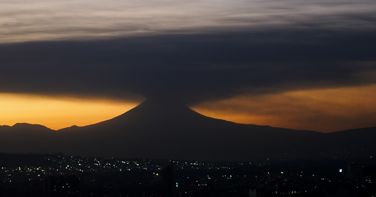 Meksika’da Popocatepetl Yanardağı’nın faaliyete geçmesi üstüne bazı uçuşlar iptal edildi