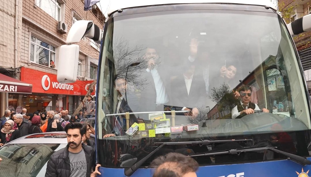 Murat Kurum’dan otobüsle kent turu: “1 Nisan’da İstanbul’un tekrardan dirilişi başlamış olacak”