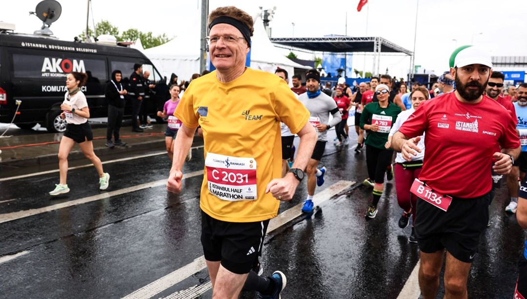 AB Büyükelçisi Türkiye Delegasyon Başkanı İstanbul Yarı Maratonu’na katıldı – Son Dakika Spor Haberleri