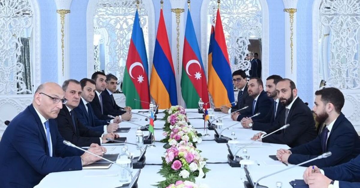 Azerbaycan ve Ermenistan dışişleri bakanları “sulh anlaşması” için Kazakistan’da görüştü